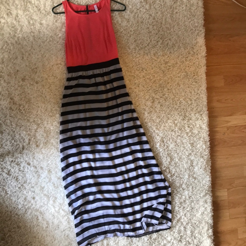 Xhilaration maxi dress